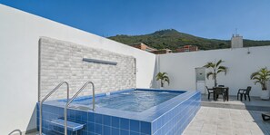 Bañera de hidromasaje exterior