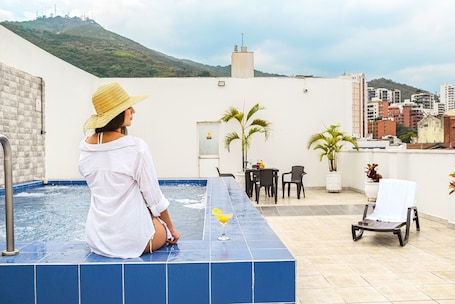 Zona recreativa. TAMA Hotel Granada Real Cali