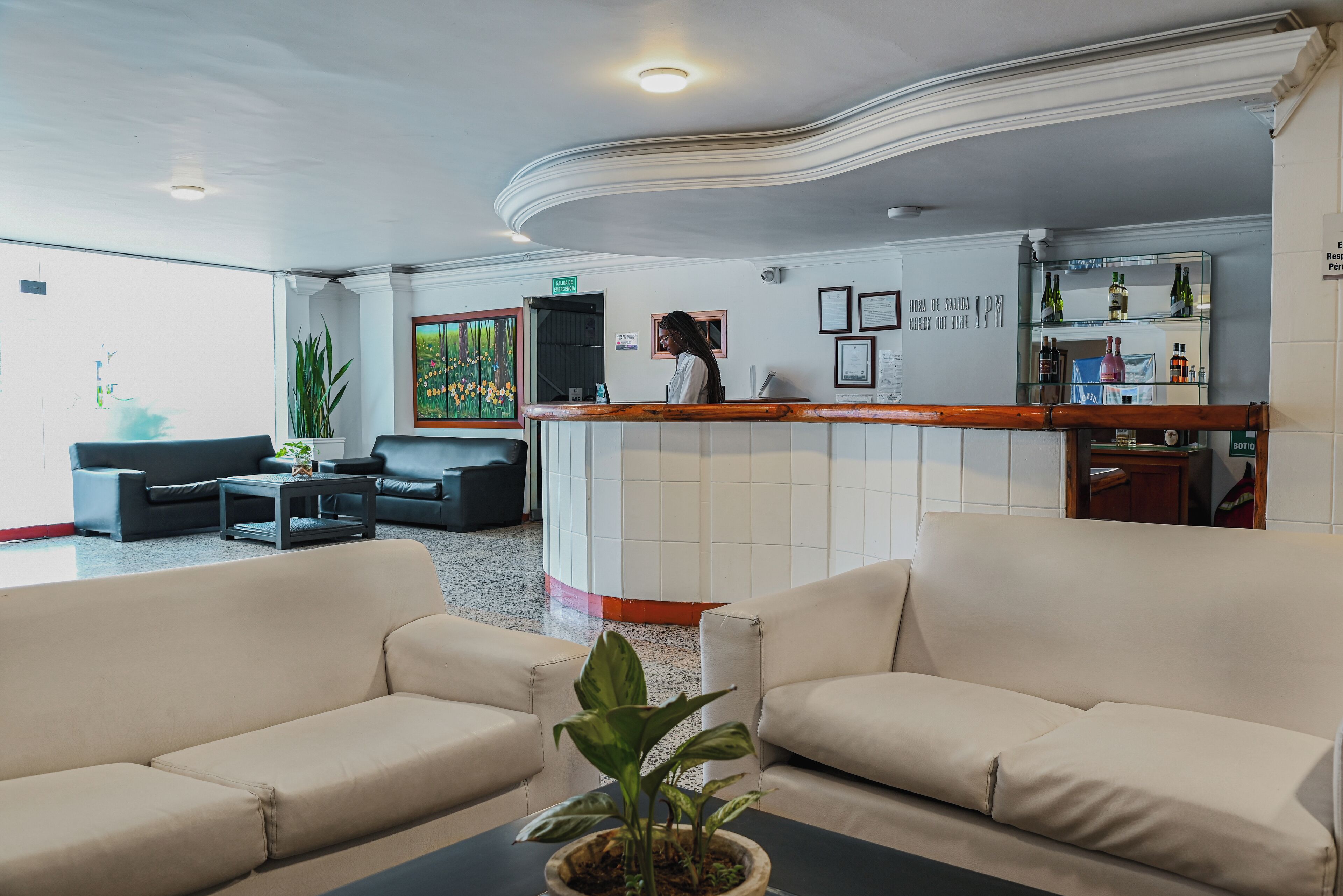 Foto - TAMA Hotel Granada Real Cali