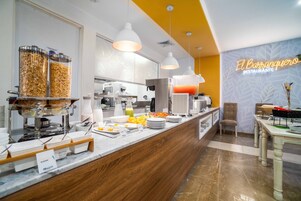 Breakfast, lunch, dinner served; international cuisine 