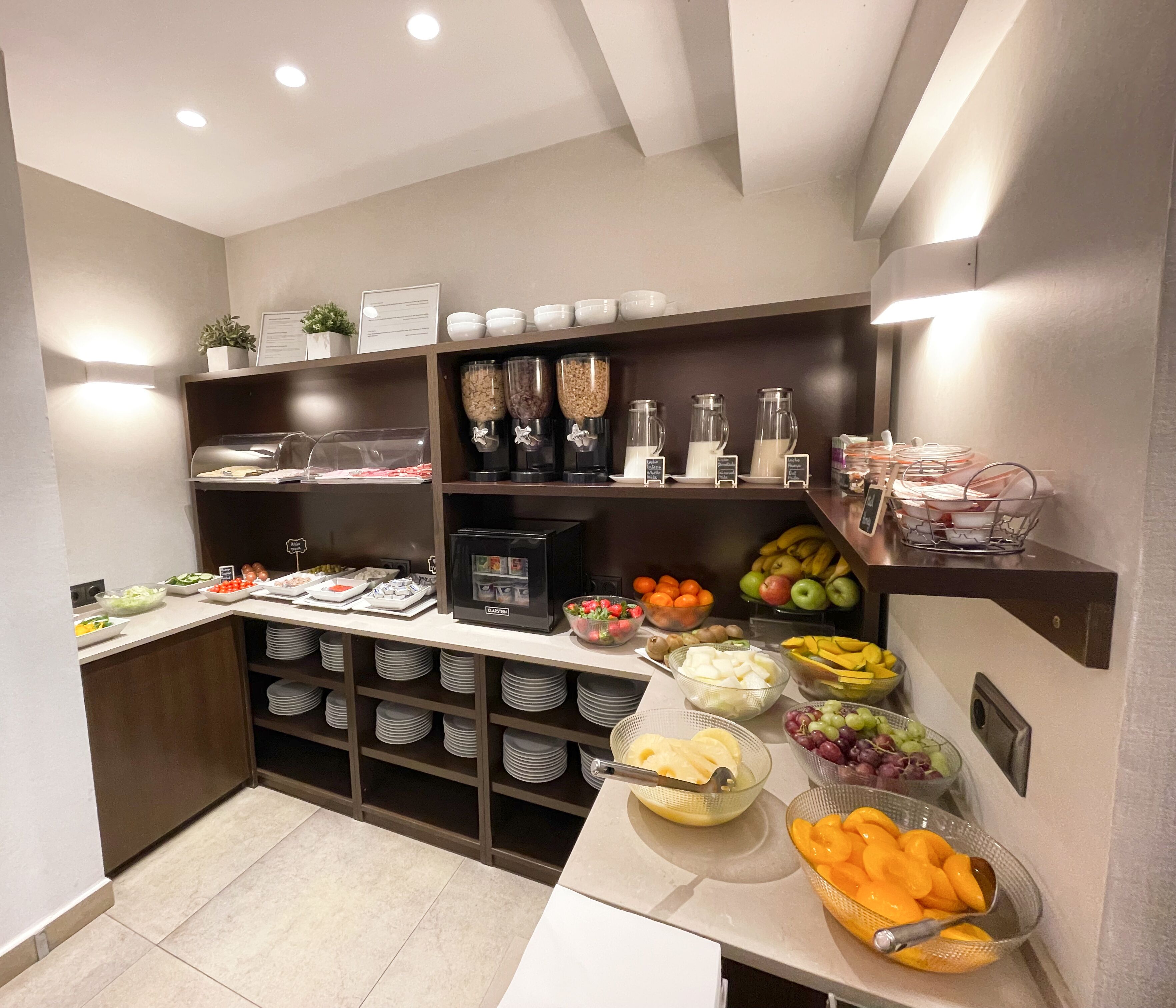 daily buffet breakfast (eur 13 per person)