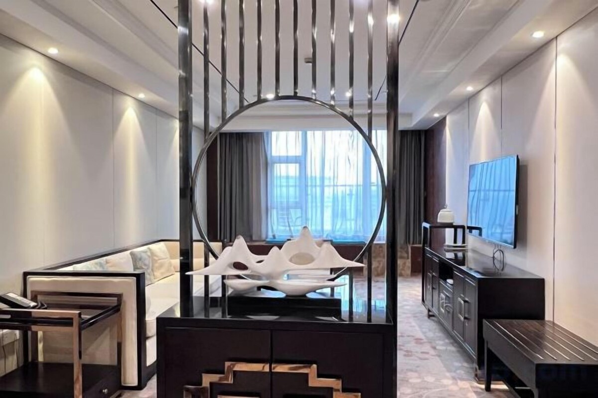 Refined Suite
