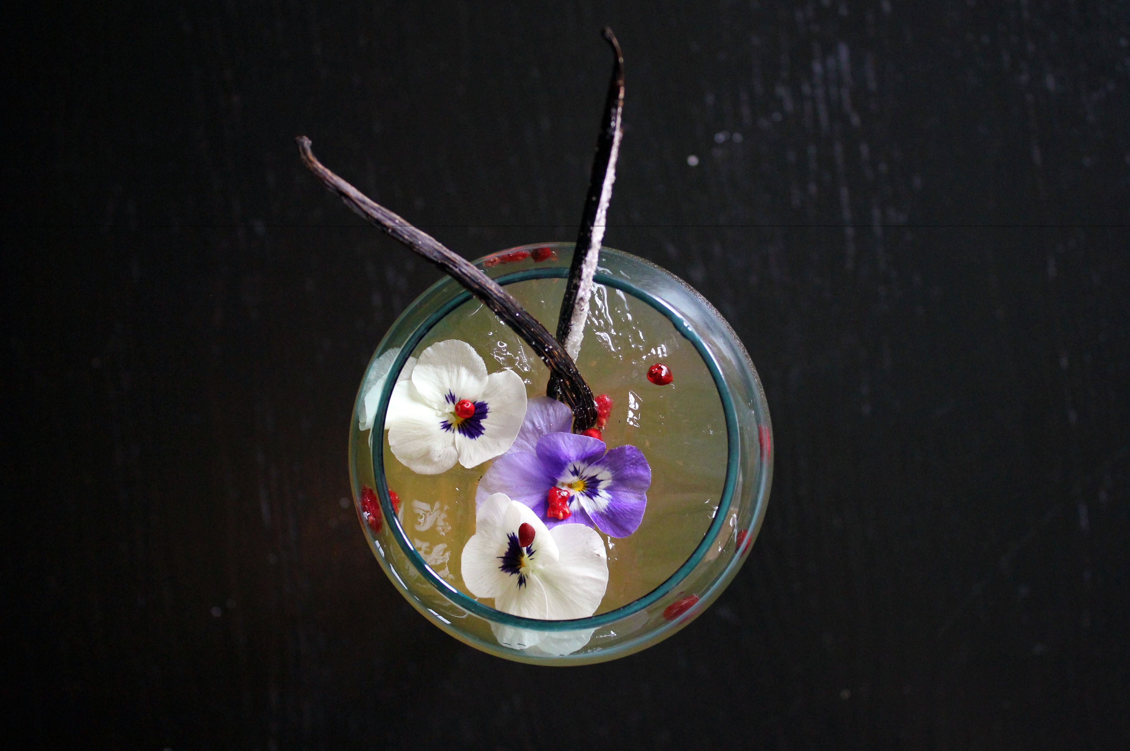 serves lunch and dinner