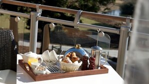 星評価なしの画像、4 / 124、ボタン