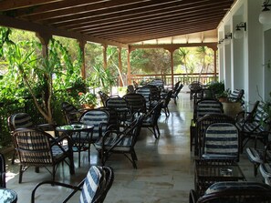 Breakfast and dinner served, pool views 