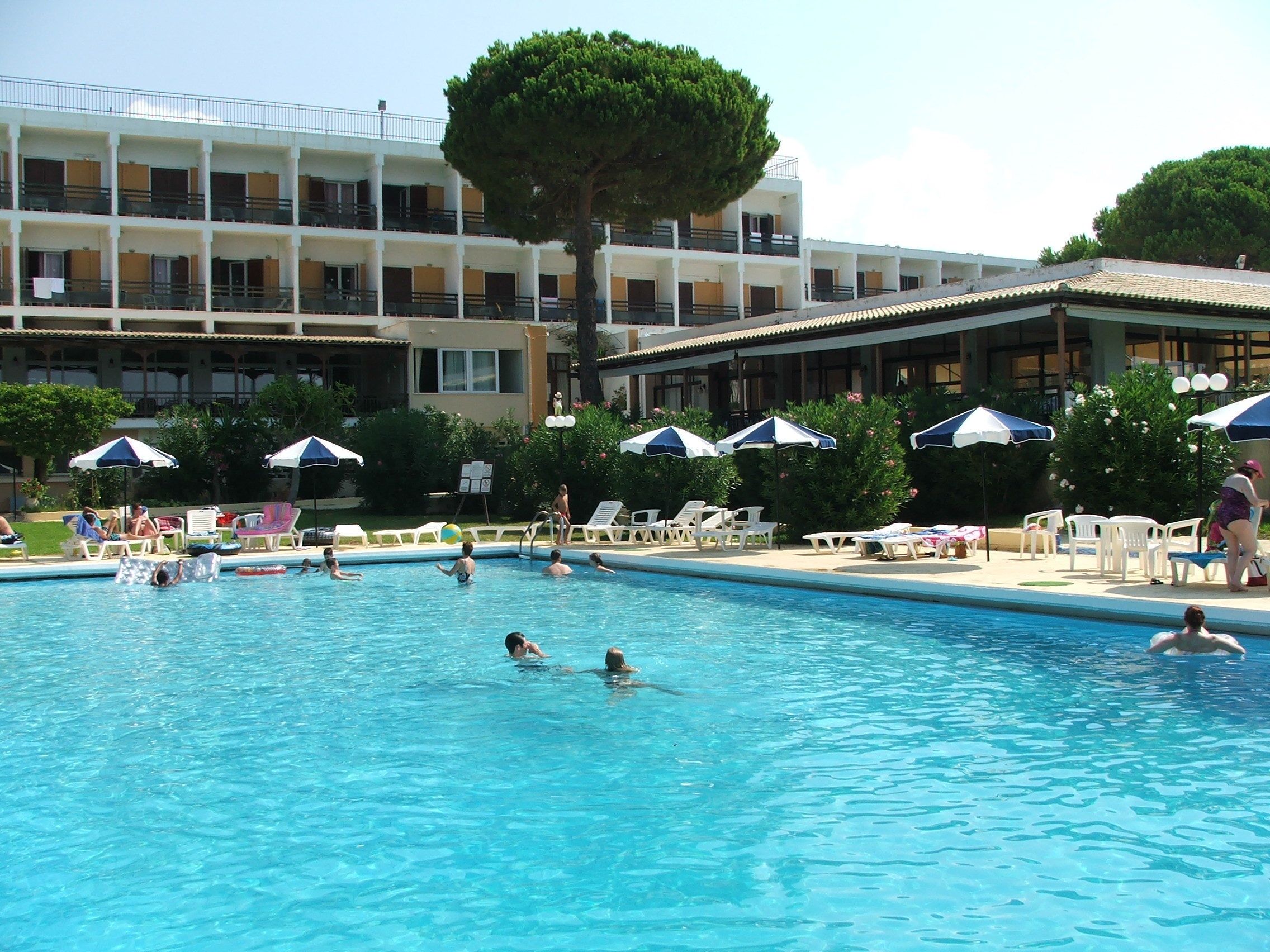 2 utendørsbassenger