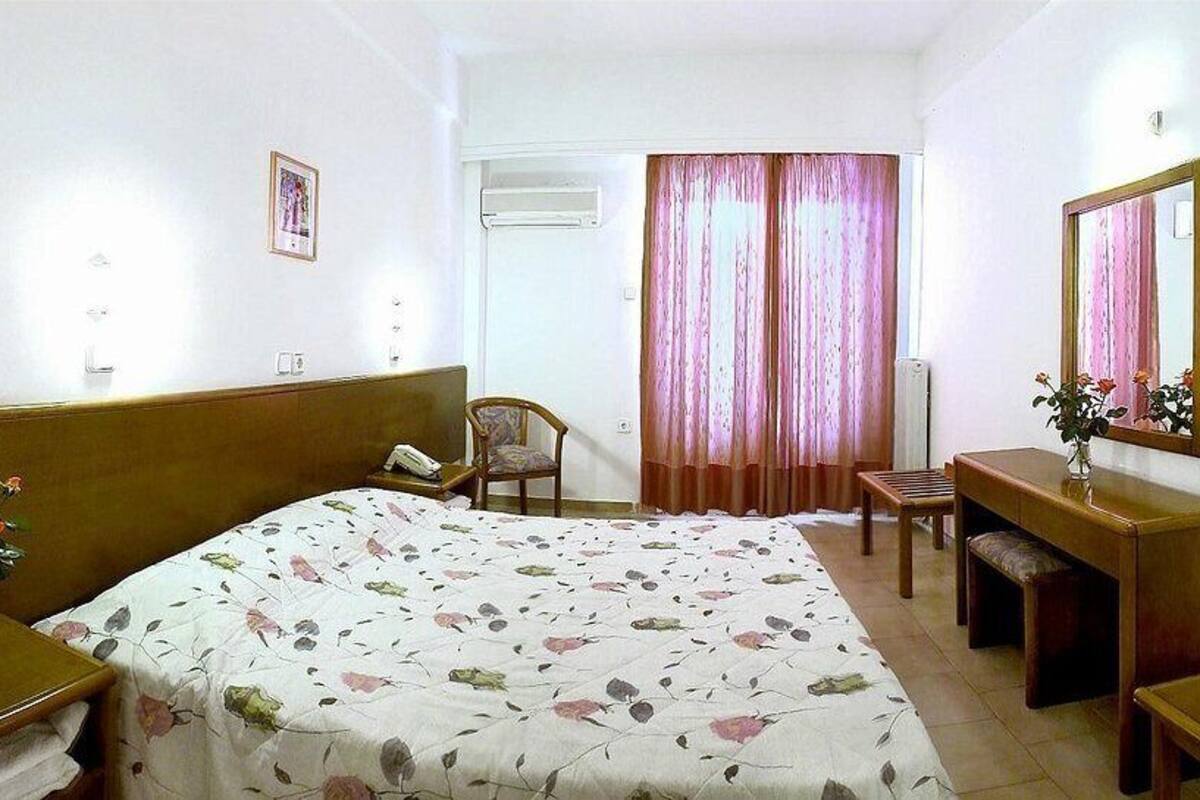 Iron/ironing board (on request), cribs (free), bed sheets