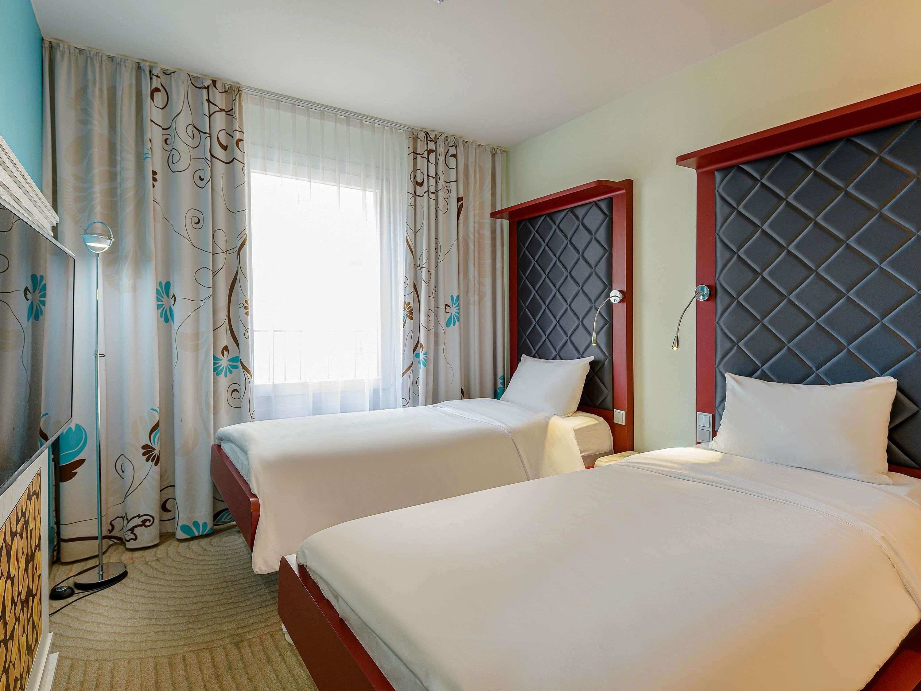 Standard Room, 2 Twin Beds | Blackout drapes, soundproofing, rollaway beds, free WiFi