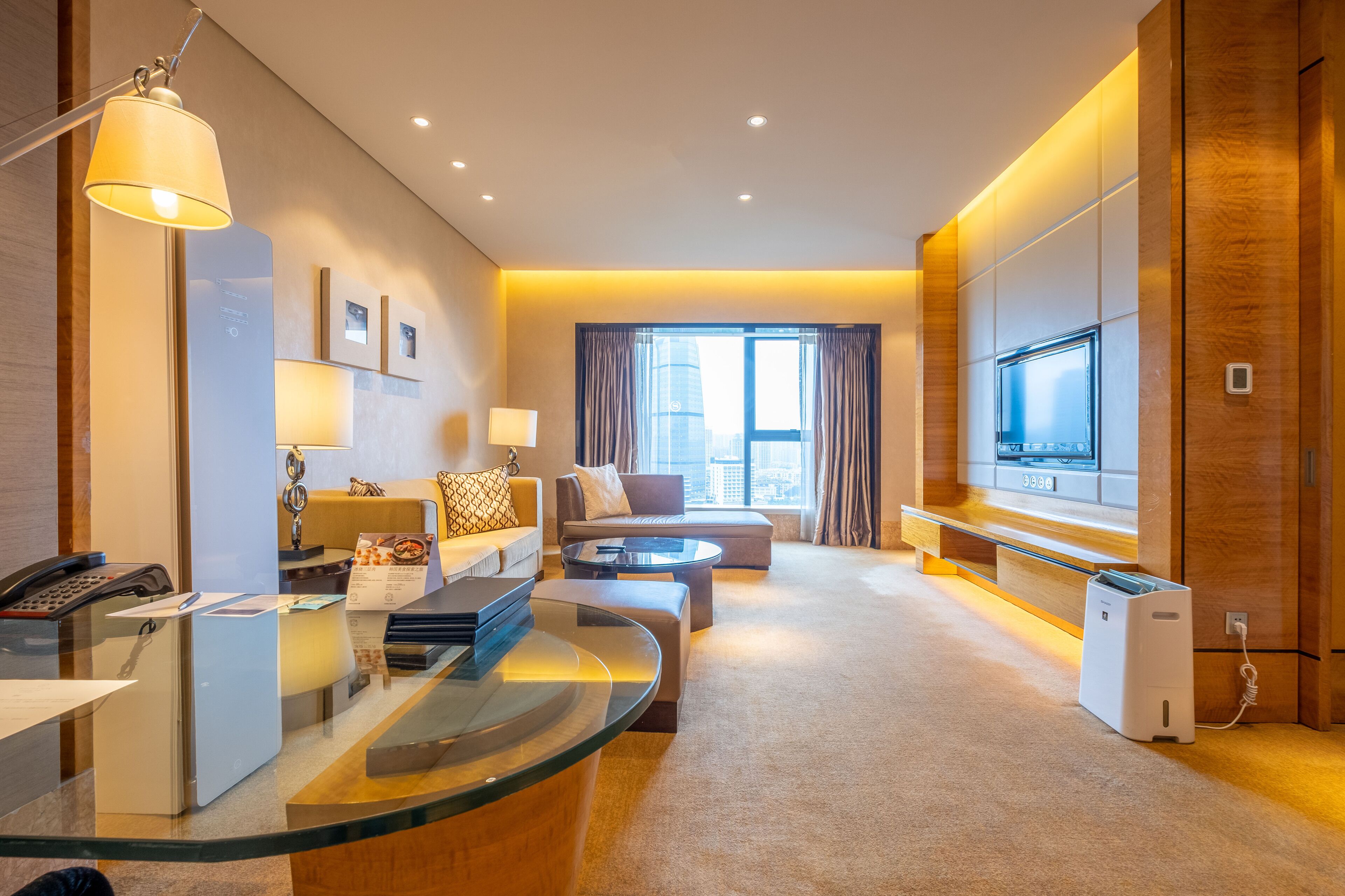 junior suite, 1 bedroom | 1 bedroom, premium bedding, free minibar items, in-room safe