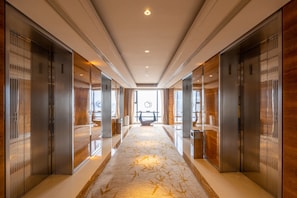 1 bedroom, premium bedding, free minibar items, in-room safe