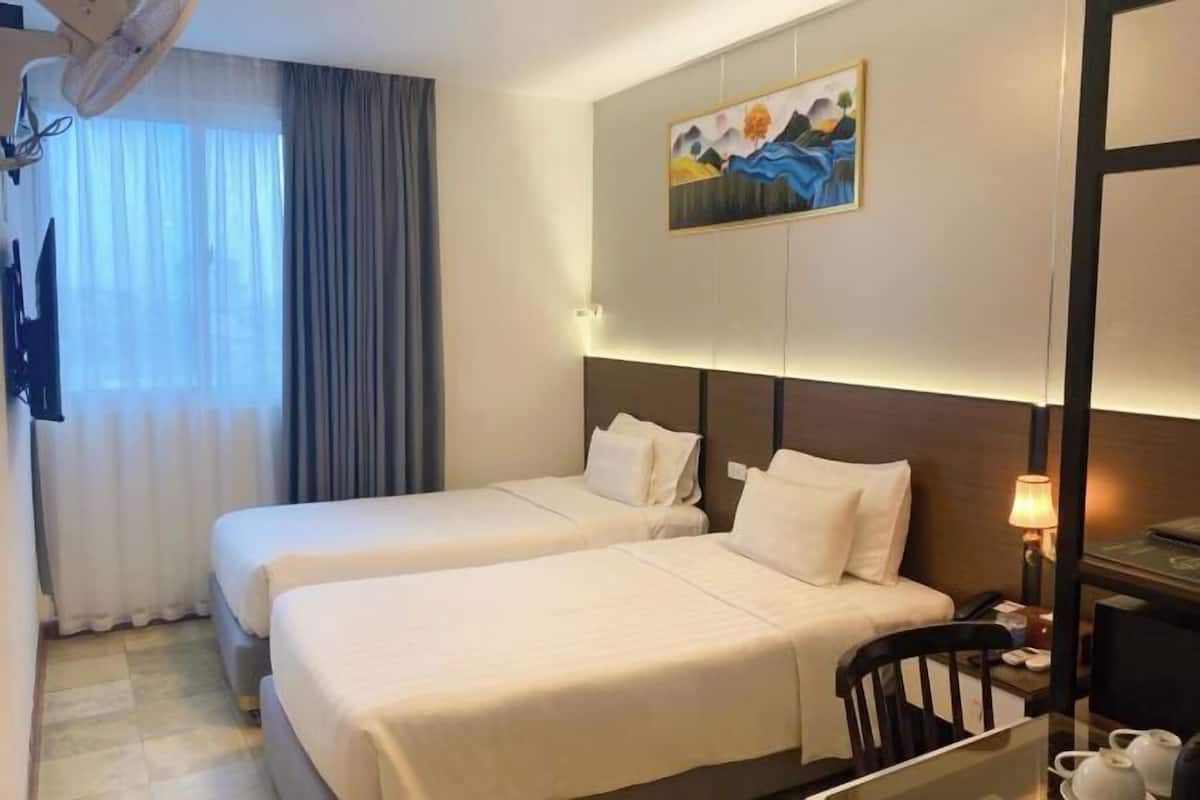 Minibar, coffres-forts dans les chambres, rideaux occultants