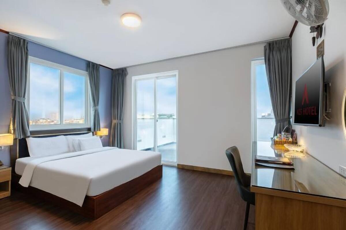 Minibar, Zimmersafe, Verdunkelungsvorhänge, Bügeleisen/Bügelbrett