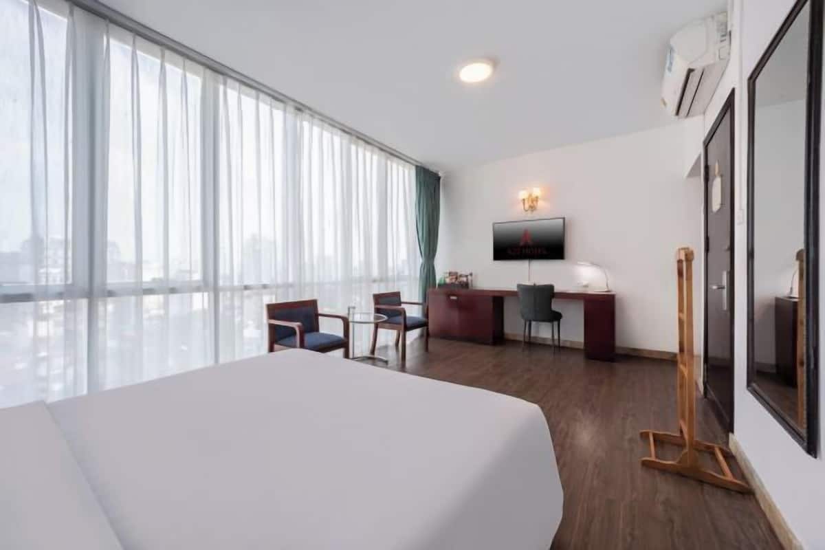 Minibar, in-room safe, blackout curtains, iron/ironing board