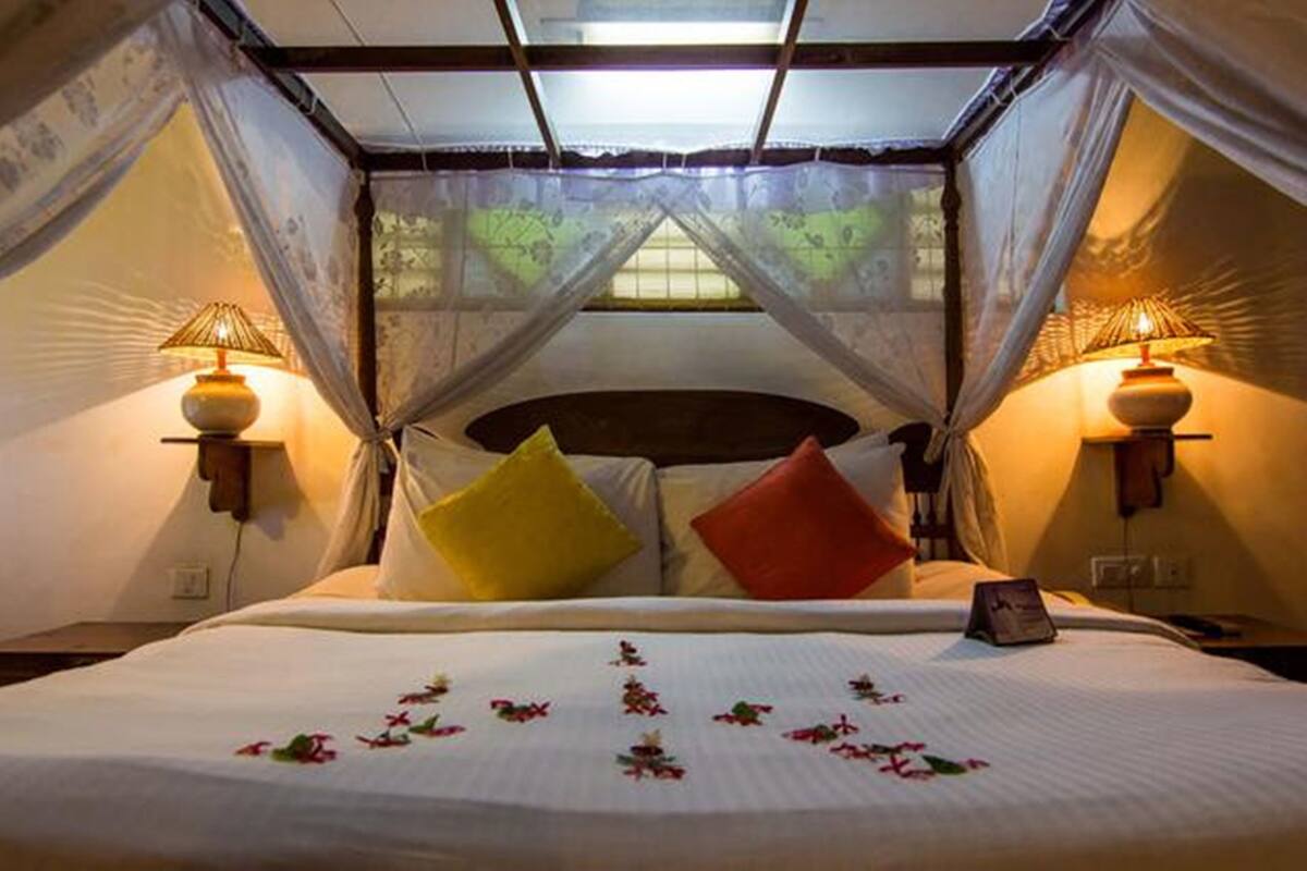 villa, lake view | premium bedding, memory-foam beds, minibar, in-room safe