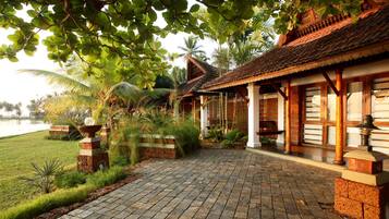 Villa, Lake View | Premium bedding, memory-foam beds, minibar, in-room safe