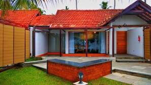 Vil·la, piscina privada, vistes al llac | Roba de llit d'alta qualitat i matalassos d'escuma viscoelàstica 