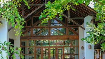 Se sirven desayunos, comidas y cenas