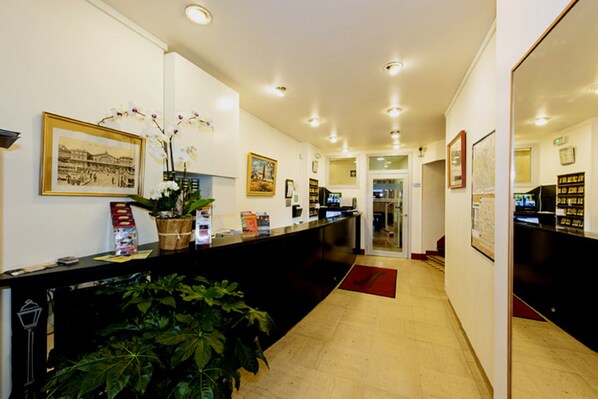 Reception - Amiot (Paris)