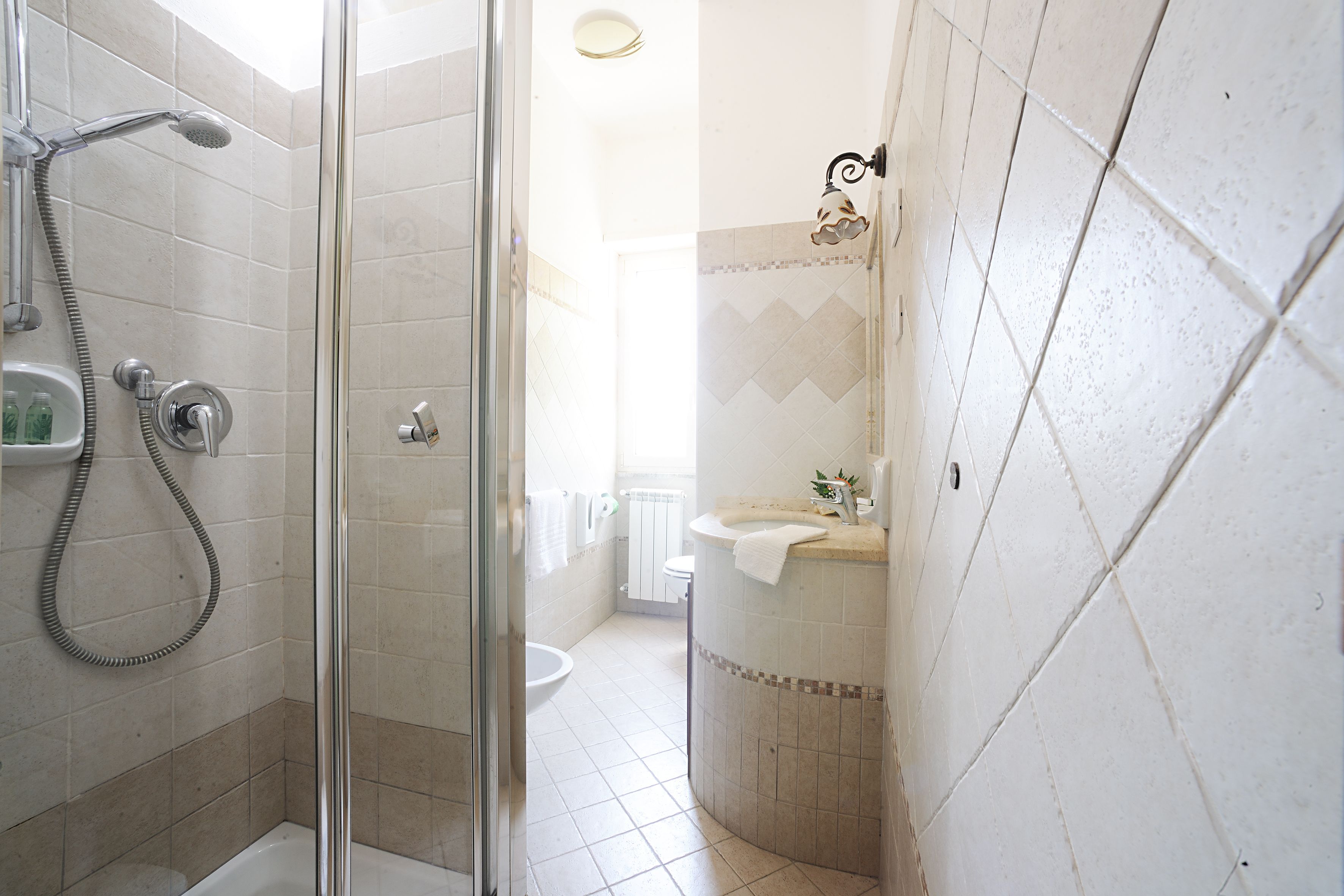 basic double room, 1 double bed | bathroom | free toiletries, hair dryer, bidet, towels