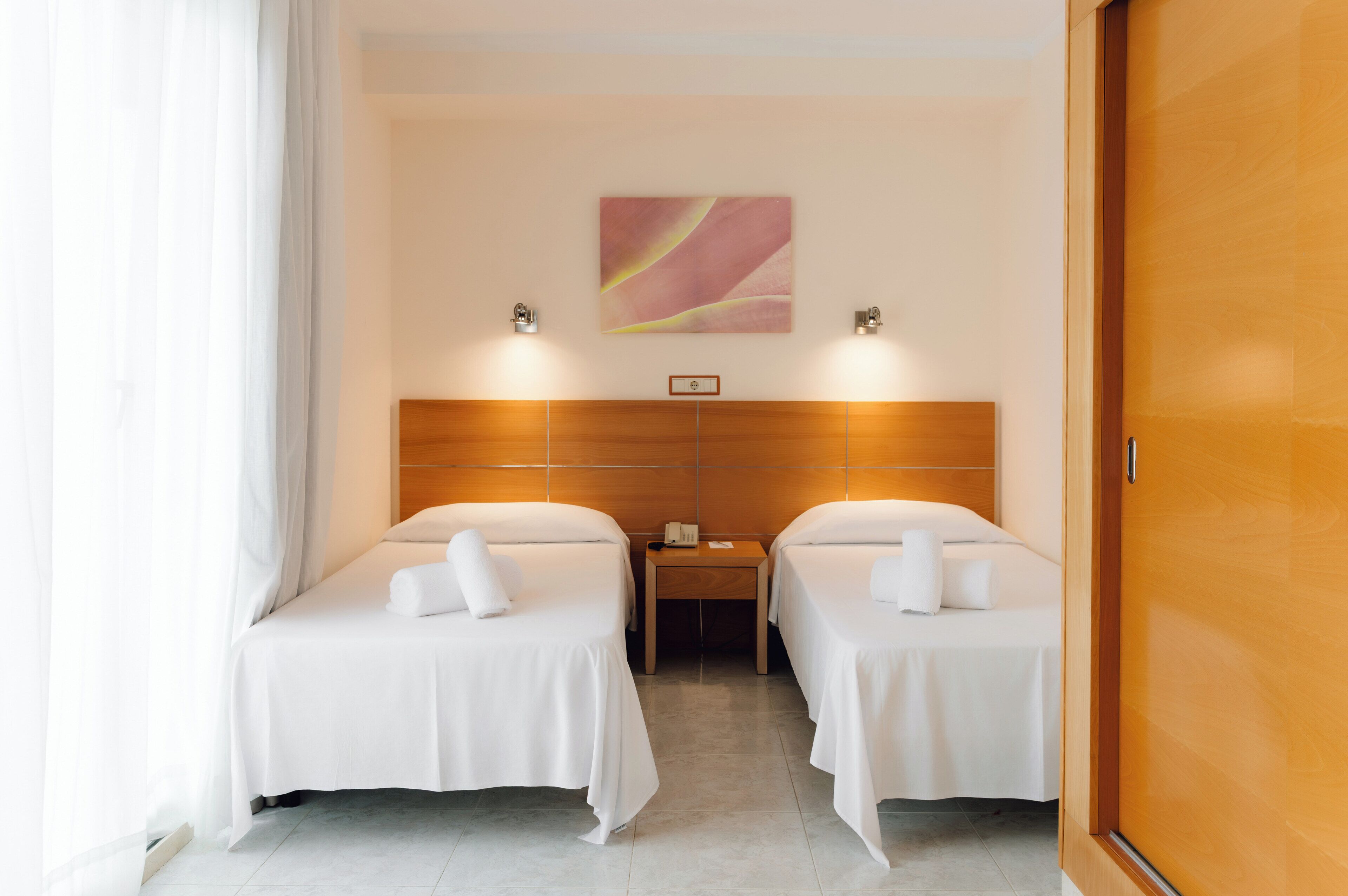 Apartment, 1 Bedroom | In-room safe, desk, blackout drapes, bed sheets