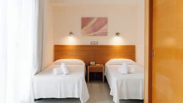 Apartment, 1 Schlafzimmer | Zimmersafe, Schreibtisch, VerdunkelungsvorhÀnge, BettwÀsche