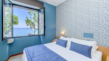 Classic Room, Lake View