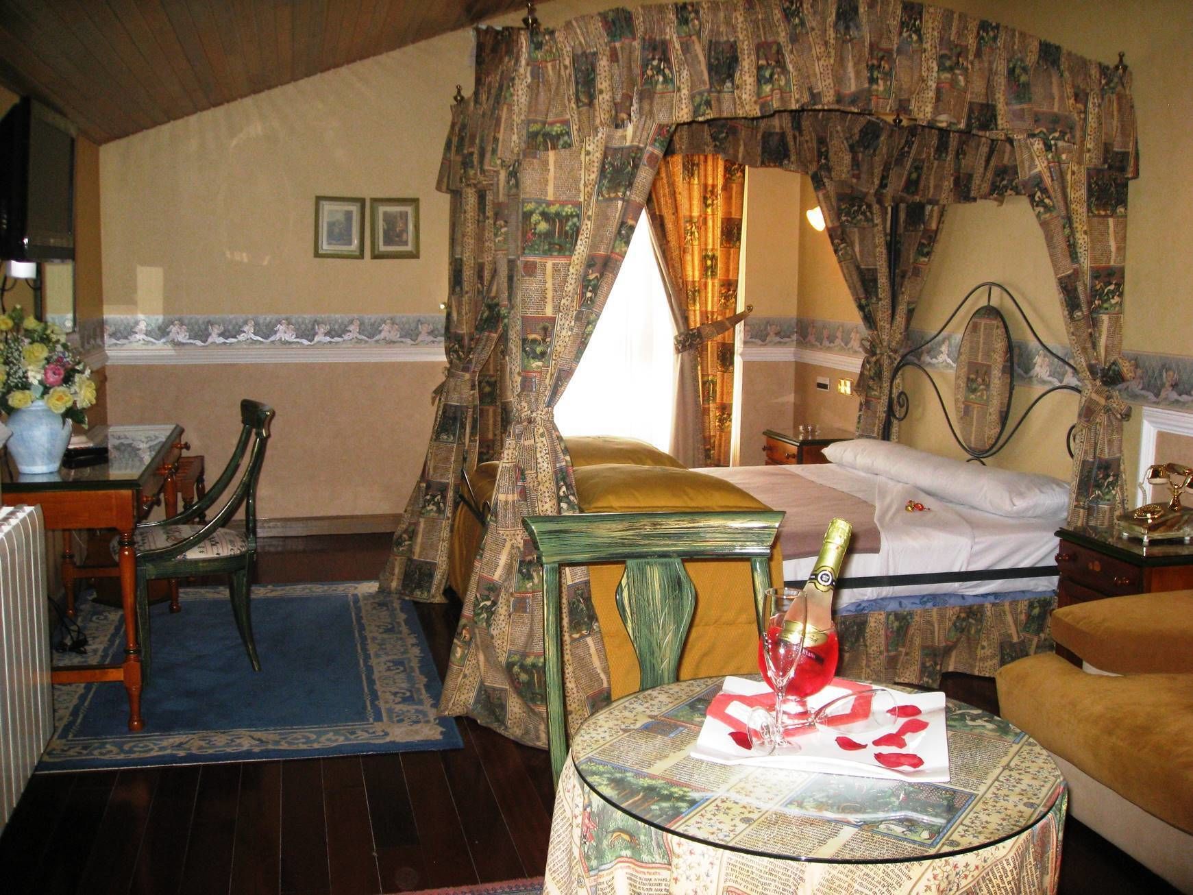 in-room safe, desk, soundproofing, iron/ironing board