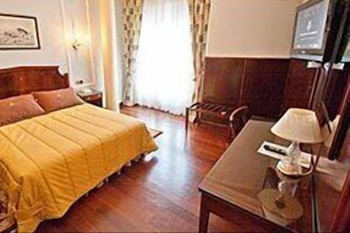 Chambre Simple, 1 lit une place | Coffres-forts dans les chambres, bureau, chambres insonorisées