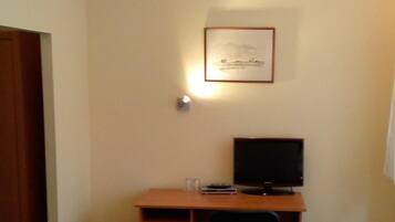 Literie hypoallergénique, bureau, accès au Wi-Fi (inclus)