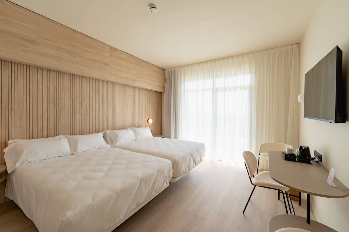 1 bedroom, minibar, in-room safe, desk