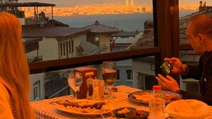 2 restaurants; breakfast, lunch, dinner, and brunch served - Seven Dreams Hotel (Istanbul)