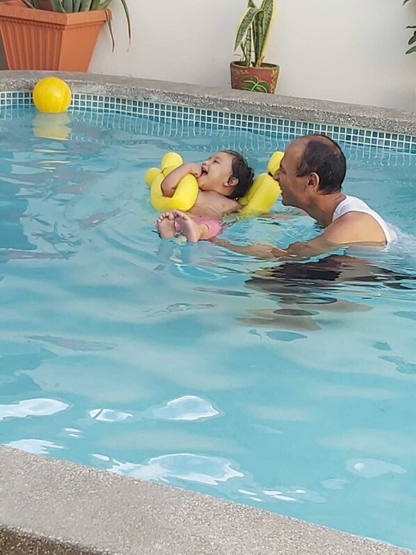 Outdoor pool - Hotel Villa Angelo (Managua)