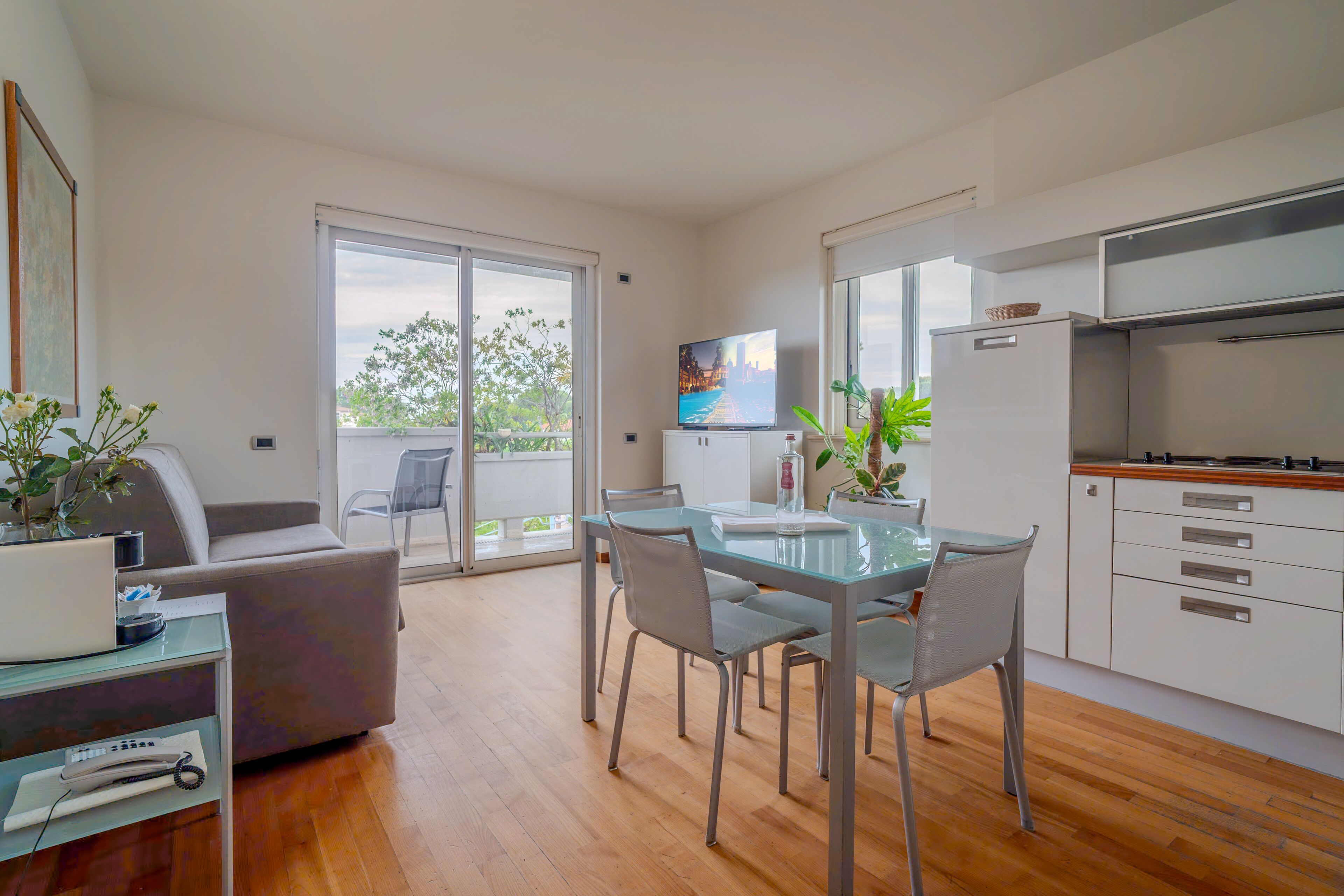 Appartement Supérieur, coin cuisine (for 4 people) | Coin séjour