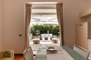 Apartment, 1 Bedroom, Ground Floor (for 4 people) | In-room safe, individually furnished, desk, blackout drapes