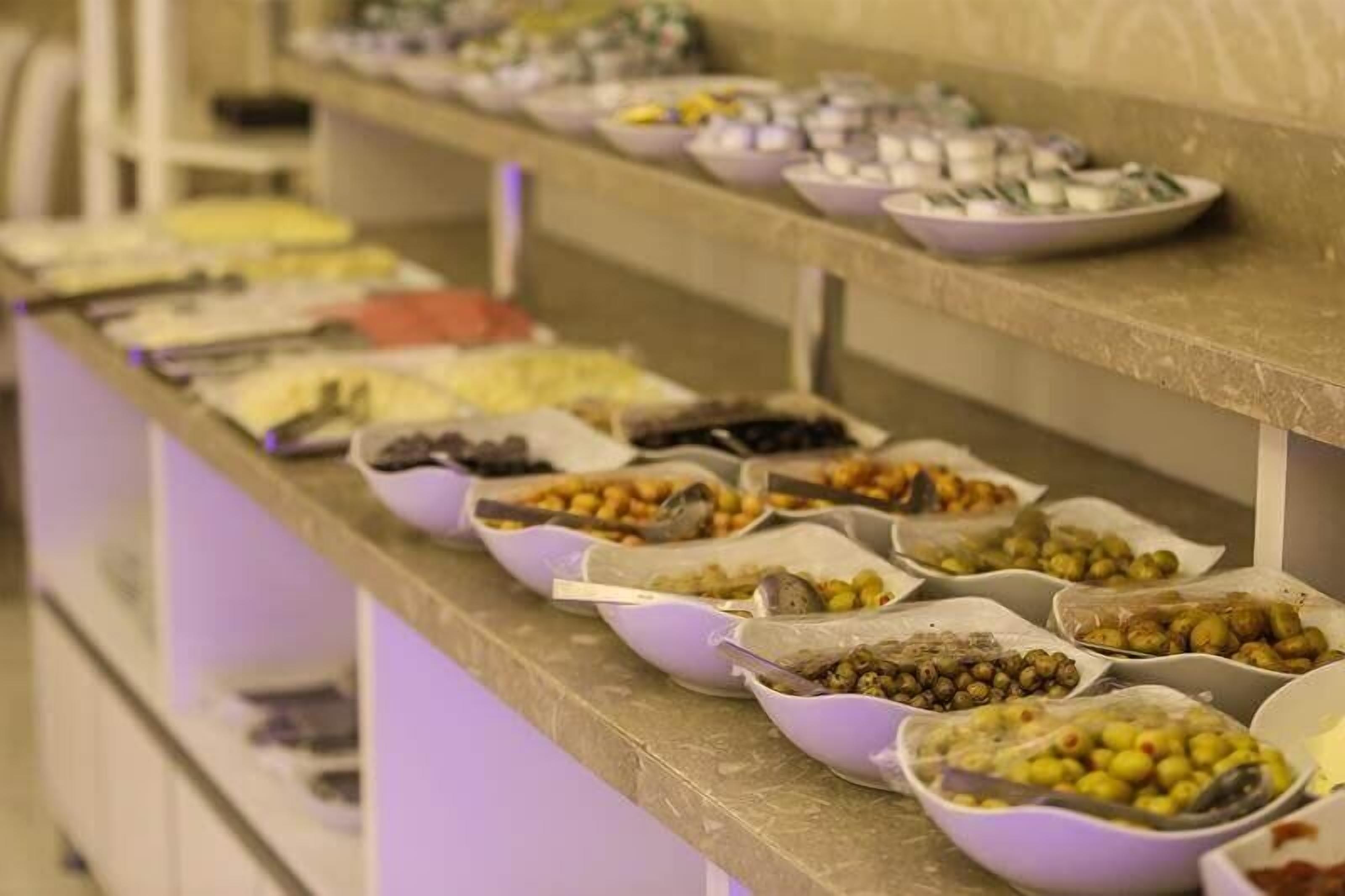 包含每日自助早餐