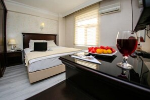 Double Room | Minibar, desk, free WiFi - Hotel Sahiner (Nigde)