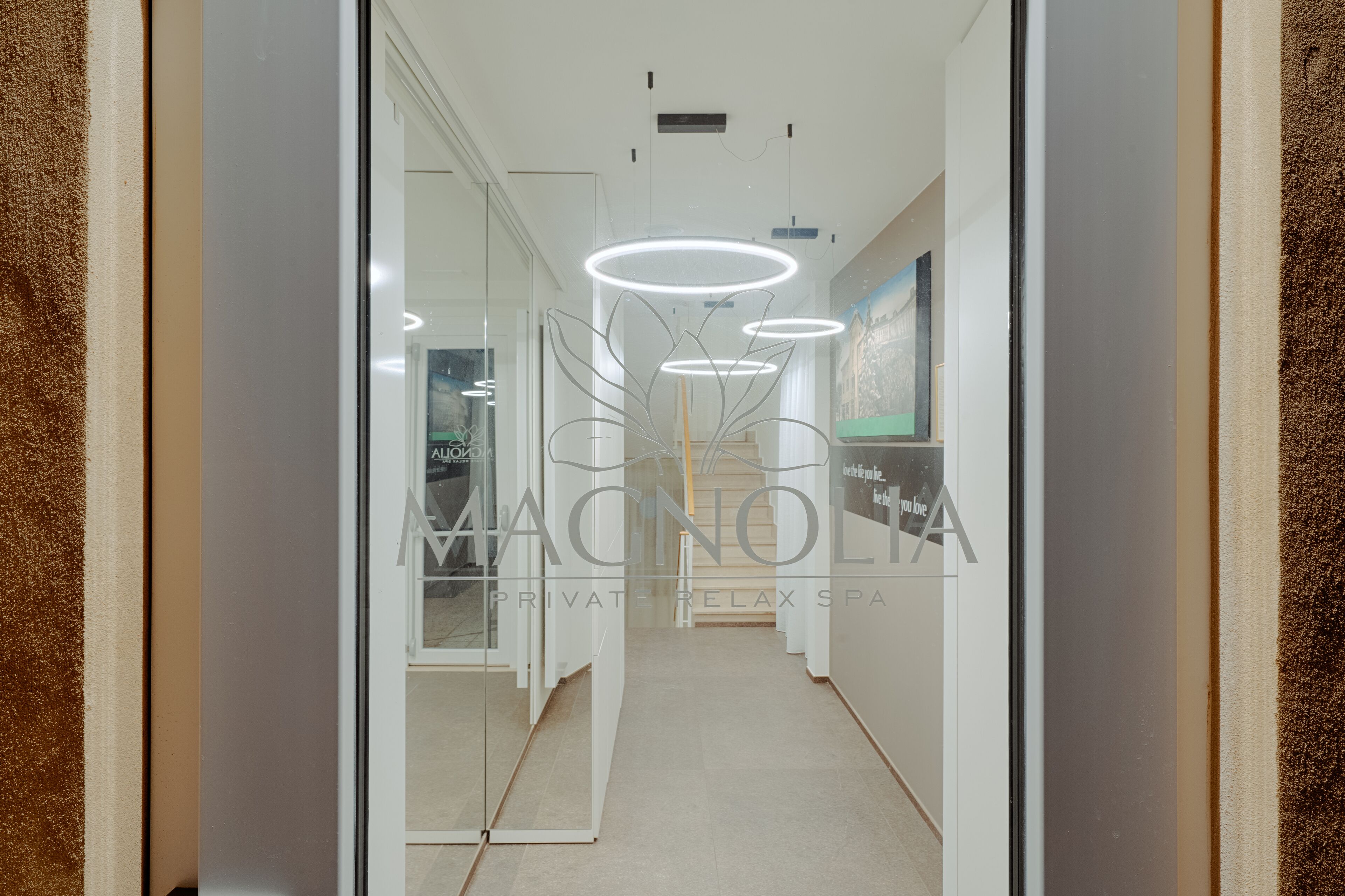 couples treatment room(s), sauna, hot tub, steam room, body treatments