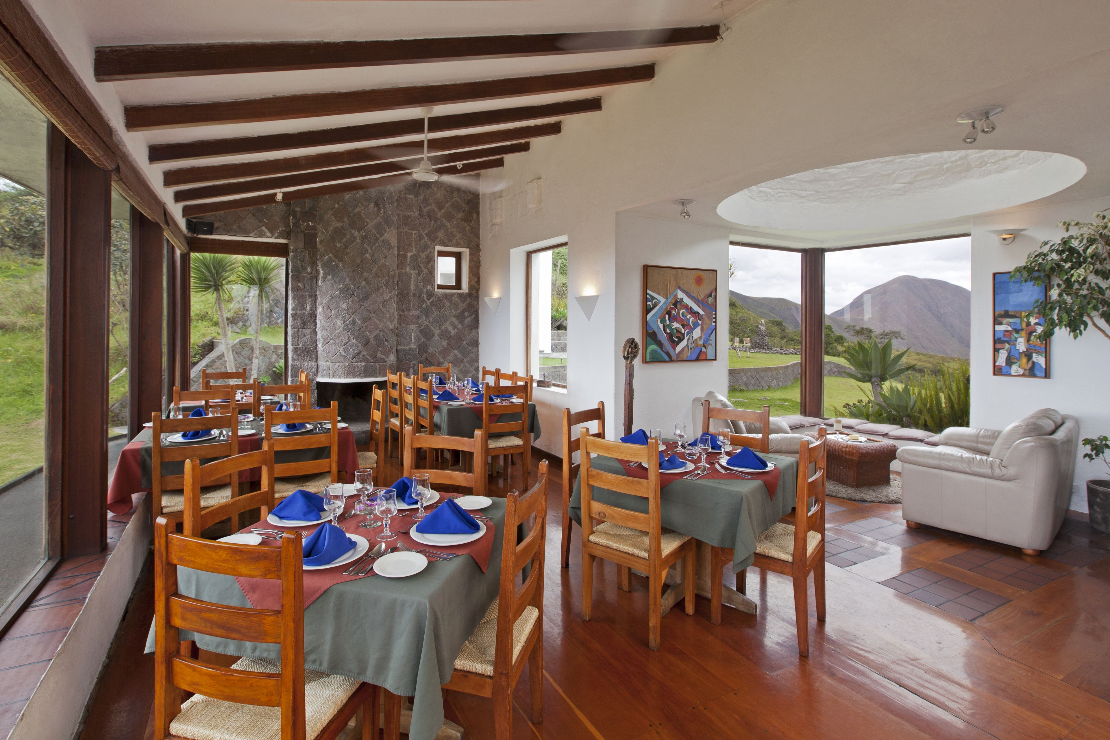 breakfast, lunch and dinner served