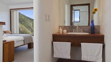 Ropa de cama de alta calidad, cubrecamas y escritorio