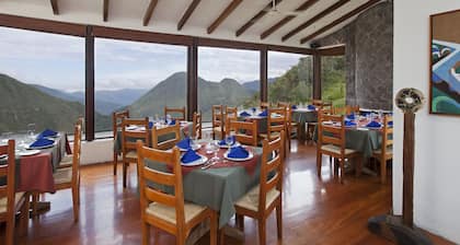 Hotel El Crater