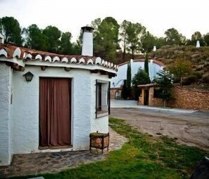 Exterior - Cuevas del Tío Tobas (Valle del Zalabi)
