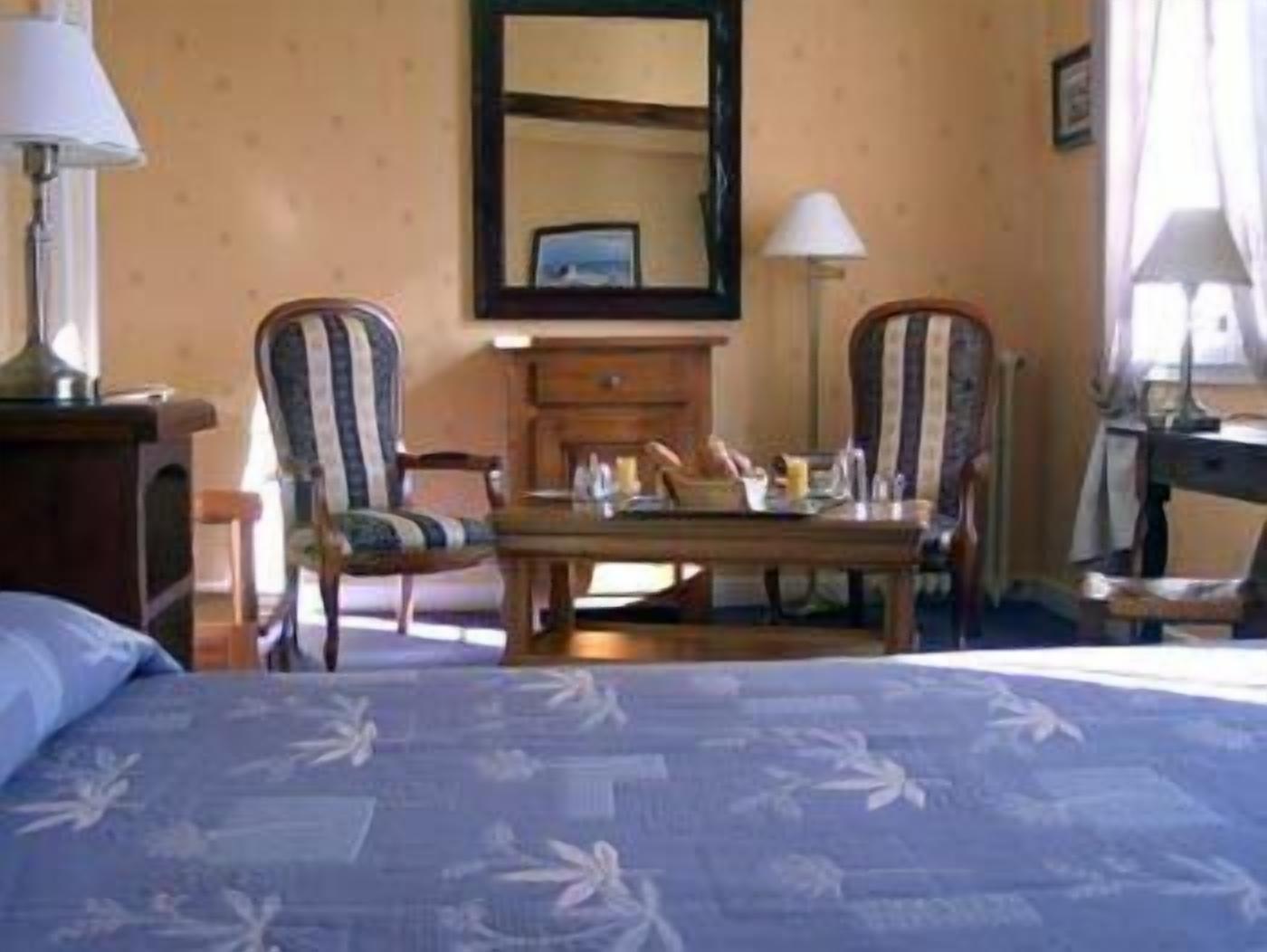 comfort double room | in-room safe, desk, free wifi