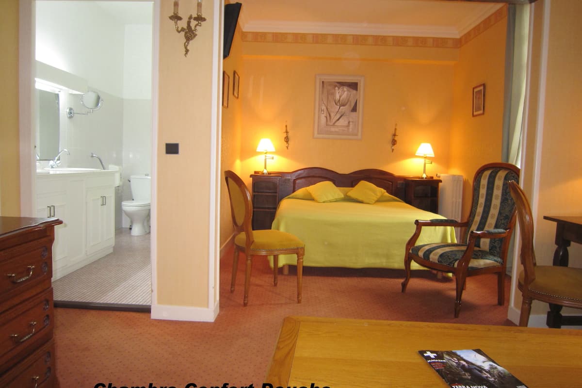 comfort double room | in-room safe, desk, free wifi