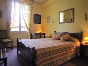 Standard Double Room | In-room safe, desk, free WiFi