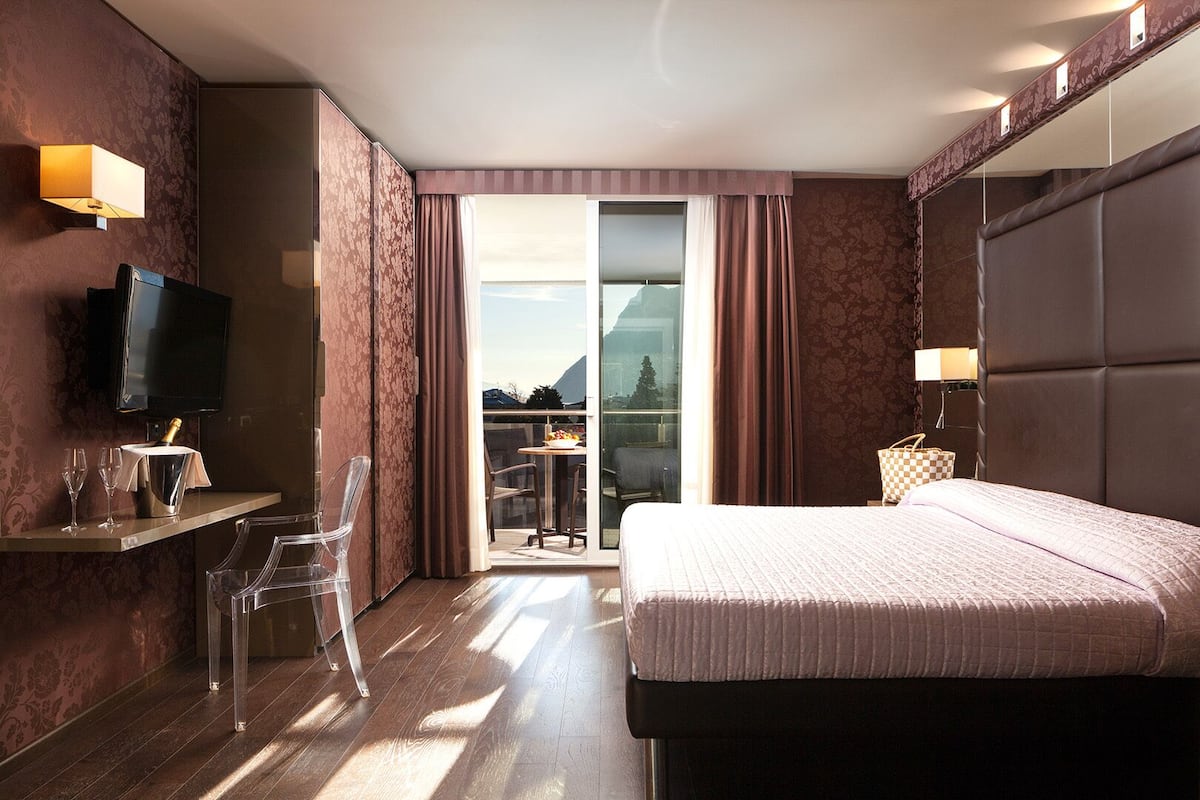 1 chambre, minibar, coffres-forts dans les chambres