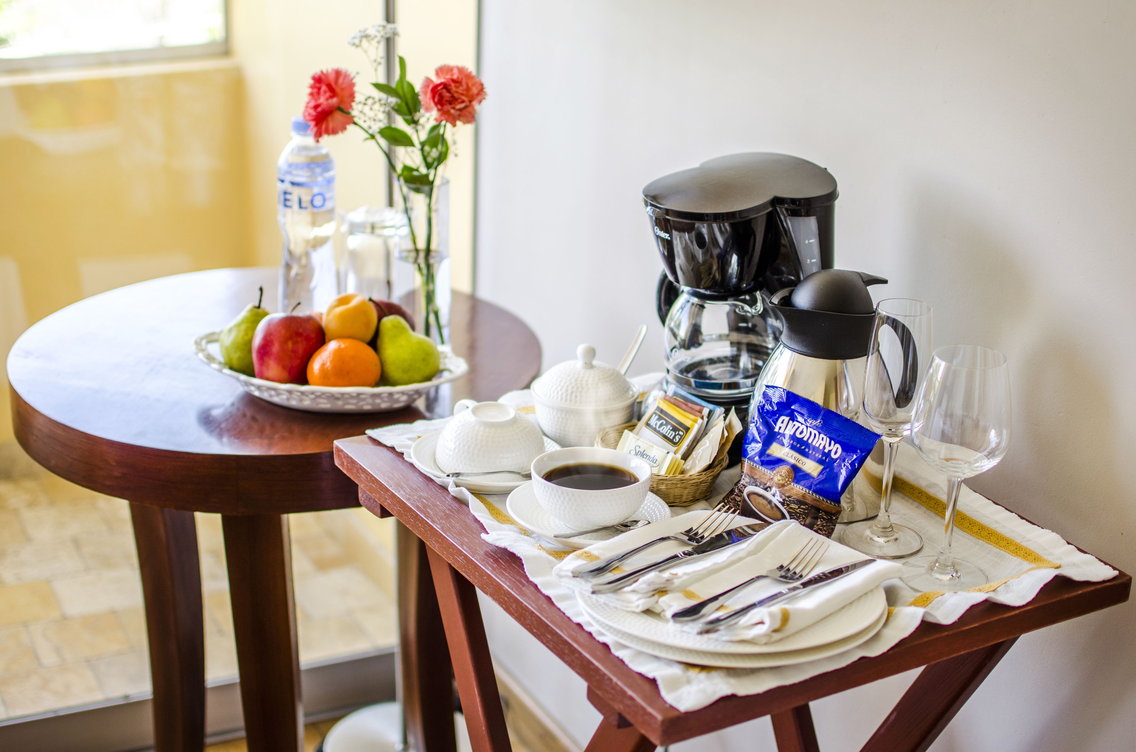 Junior Suite, 1 King Bed, Private Bathroom | Coffee and/or coffee maker