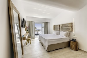 Camera Deluxe con letto matrimoniale o 2 letti singoli | Una cassaforte in camera, Wi-Fi gratuito, lenzuola