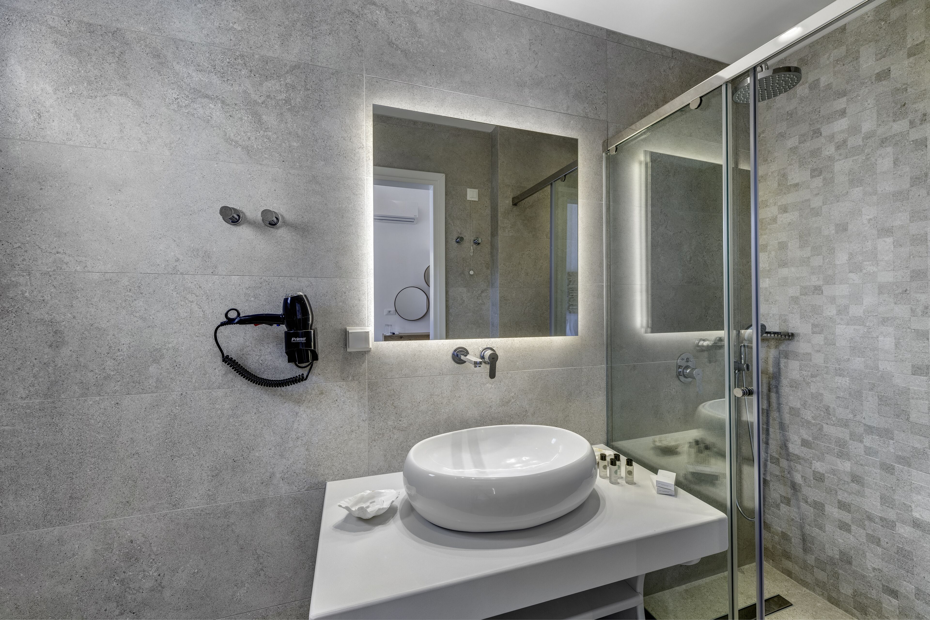 deluxe double or twin room | in-room safe, free wifi, bed sheets