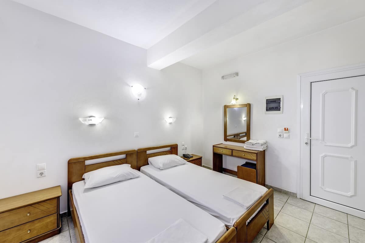 Caja fuerte, wifi gratis, ropa de cama