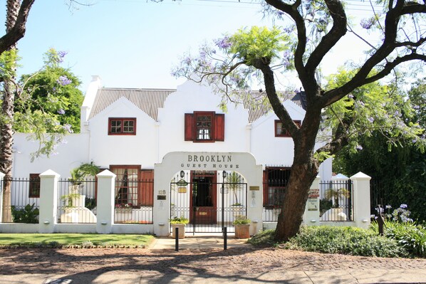 Street view - Brooklyn Guesthouses (Pretoria)